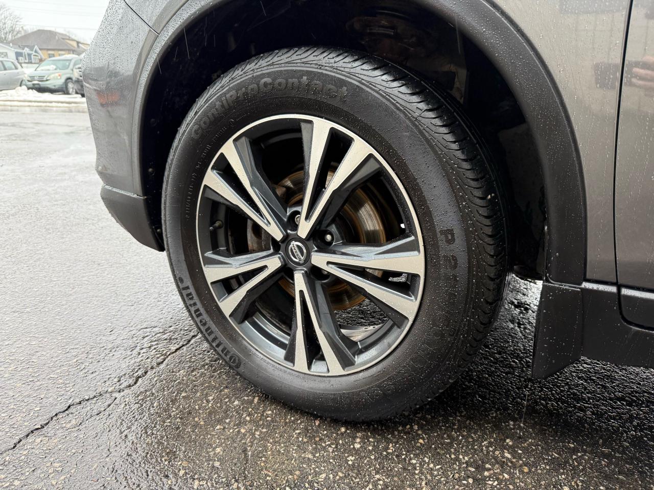 2020 Nissan Rogue SV - Photo #13