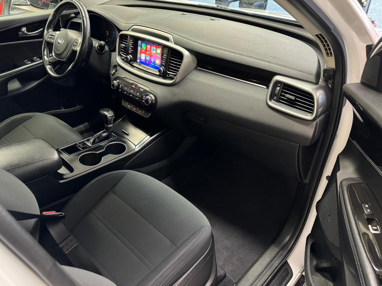 2019 Kia Sorento LX AWD+ApplePlay+Heated Steering+CLEAN CARFAX Photo