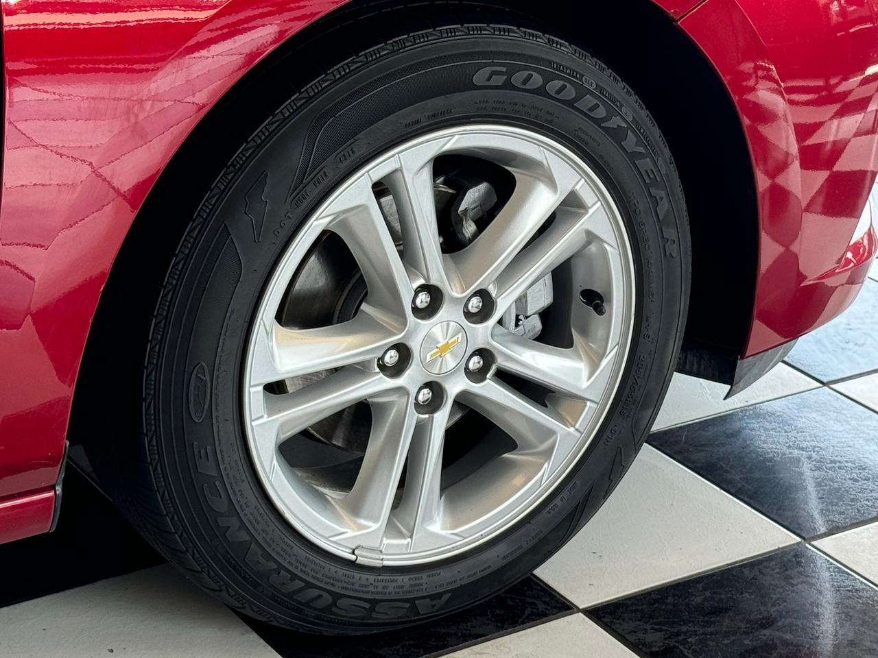 2017 Chevrolet Cruze LT+Camera+Remote Start+ApplePlay+CLEAN CARFAX Photo