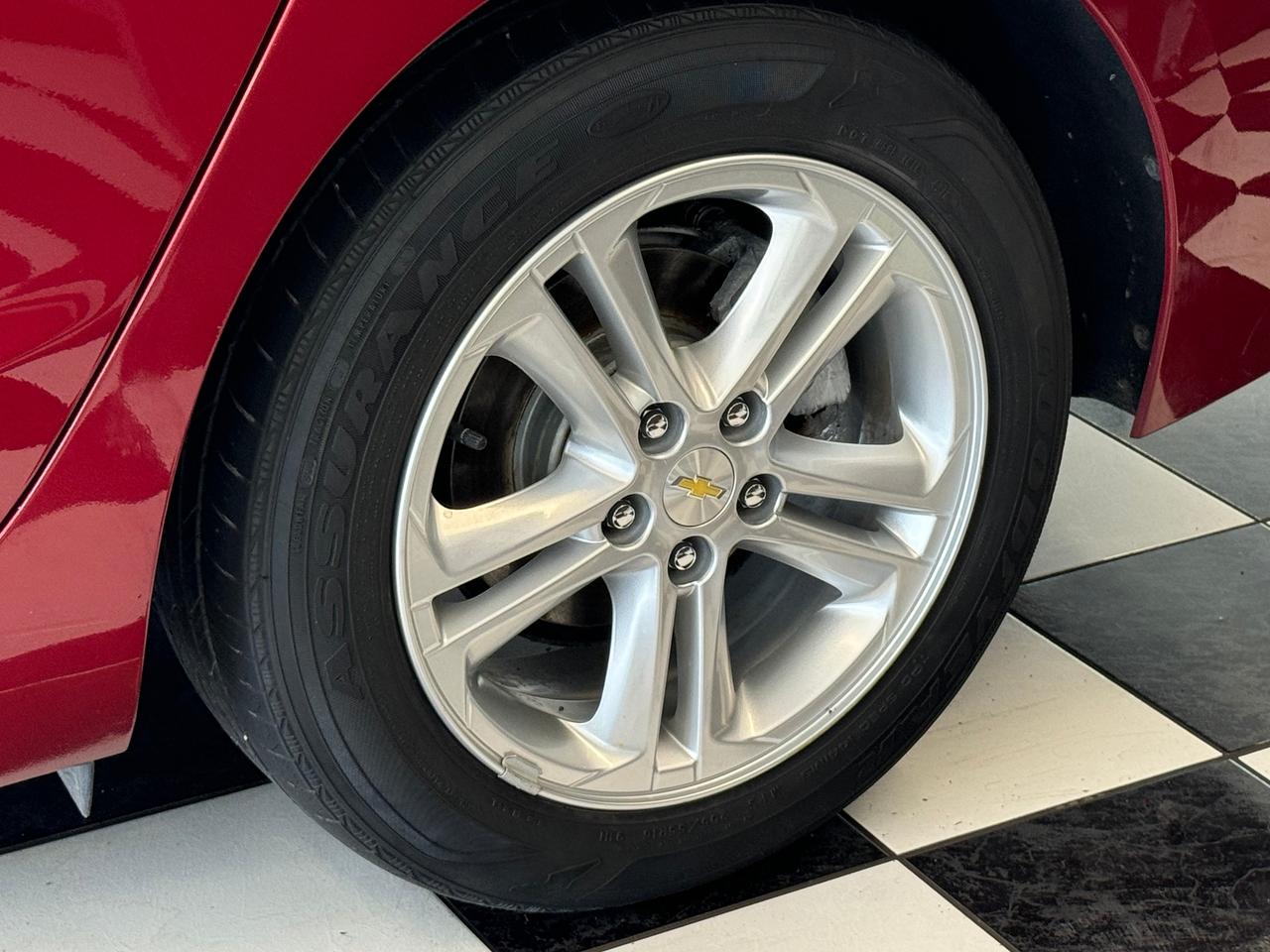 2017 Chevrolet Cruze LT+Camera+Remote Start+ApplePlay+CLEAN CARFAX Photo