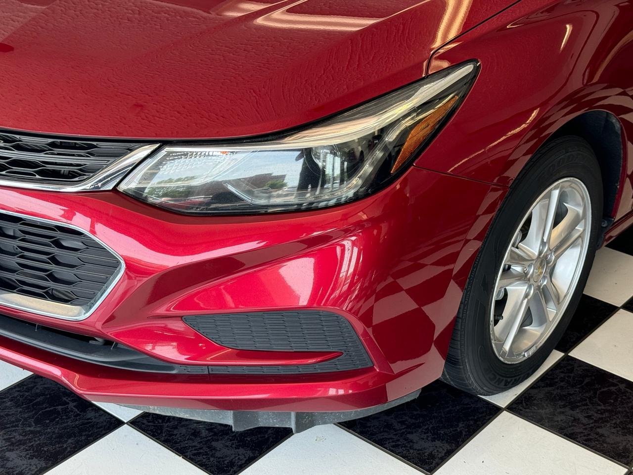 2017 Chevrolet Cruze LT+Camera+Remote Start+ApplePlay+CLEAN CARFAX Photo