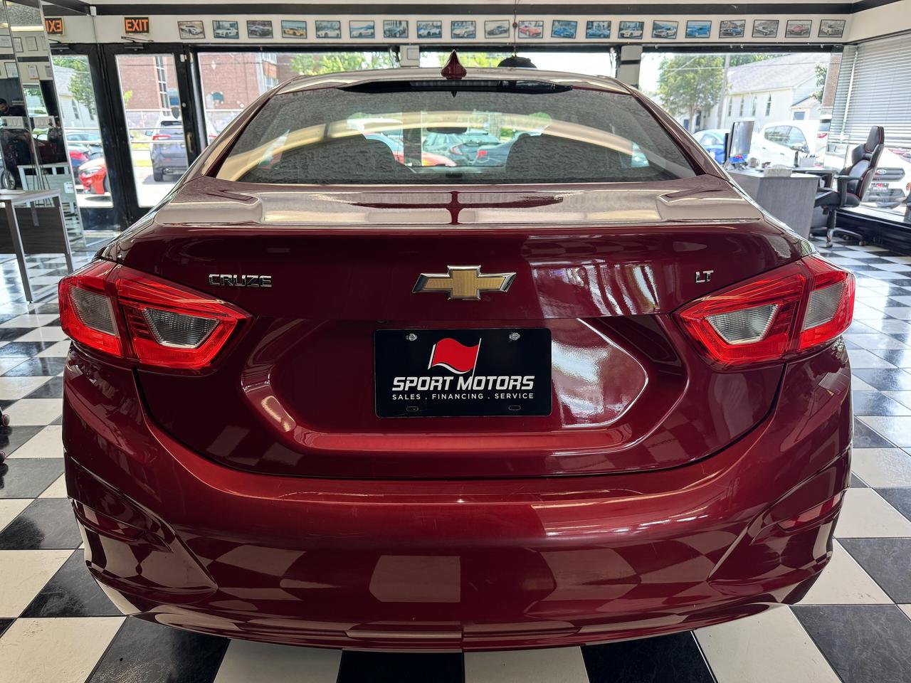2017 Chevrolet Cruze LT+Camera+Remote Start+ApplePlay+CLEAN CARFAX Photo