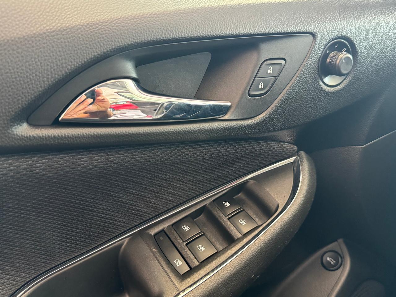2017 Chevrolet Cruze LT+Camera+Remote Start+ApplePlay+CLEAN CARFAX Photo