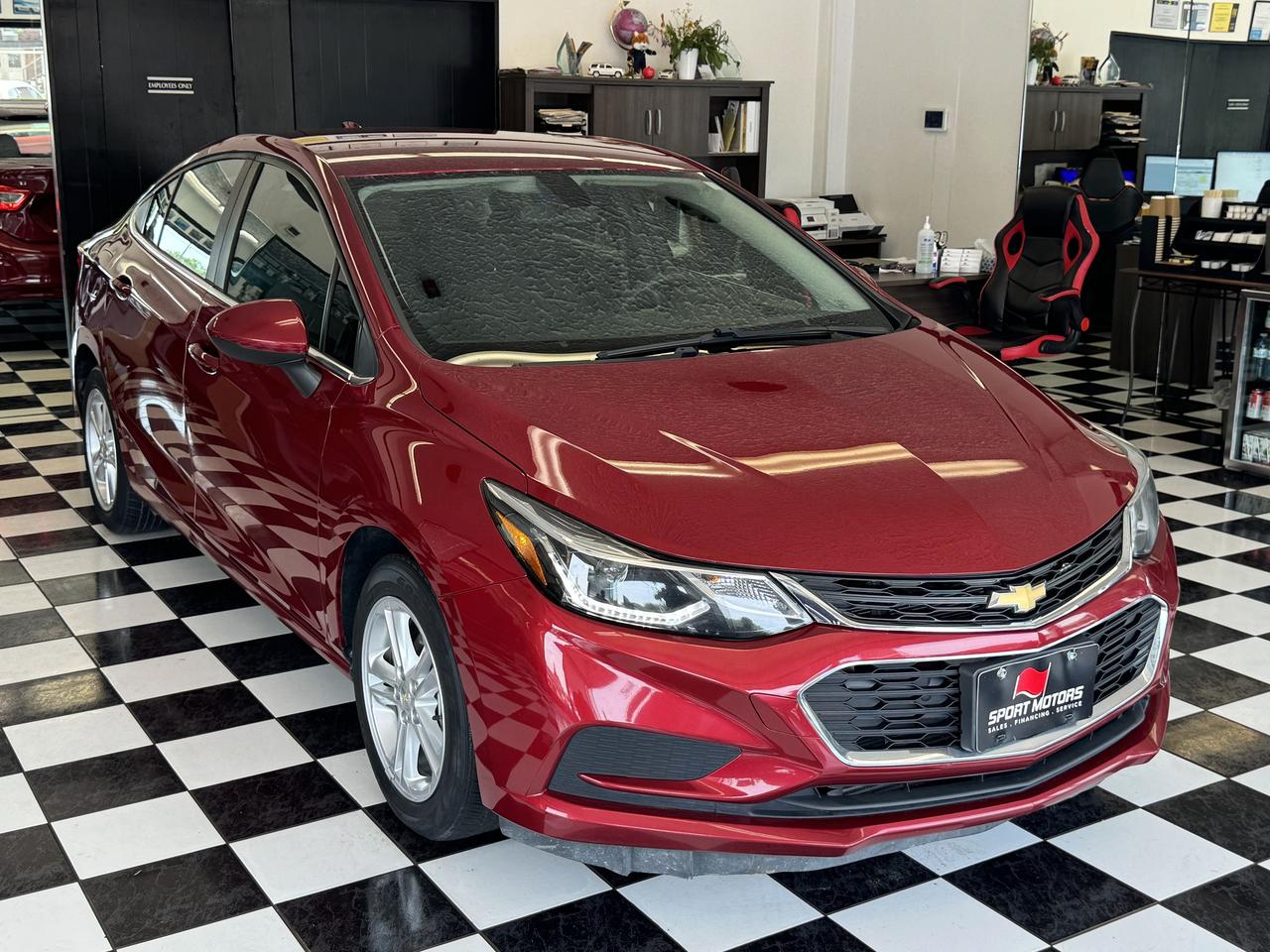 2017 Chevrolet Cruze LT+Camera+Remote Start+ApplePlay+CLEAN CARFAX Photo