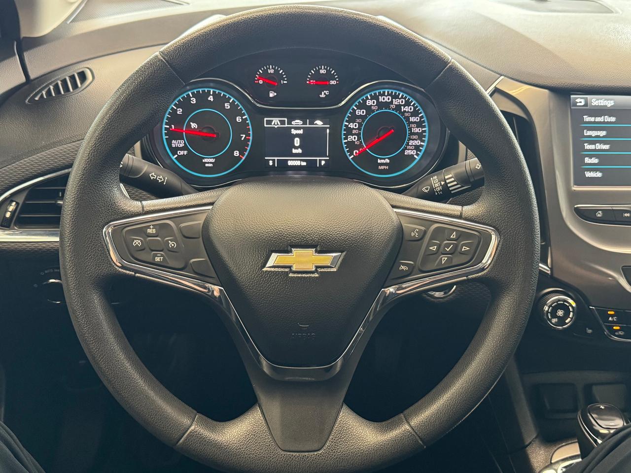 2017 Chevrolet Cruze LT+Camera+Remote Start+ApplePlay+CLEAN CARFAX Photo