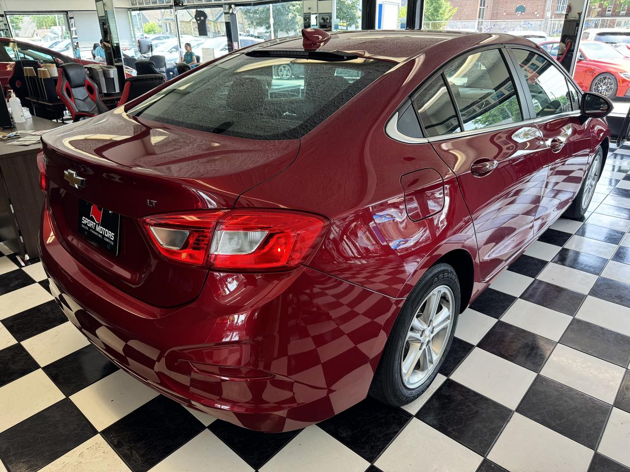 2017 Chevrolet Cruze LT+Camera+Remote Start+ApplePlay+CLEAN CARFAX Photo