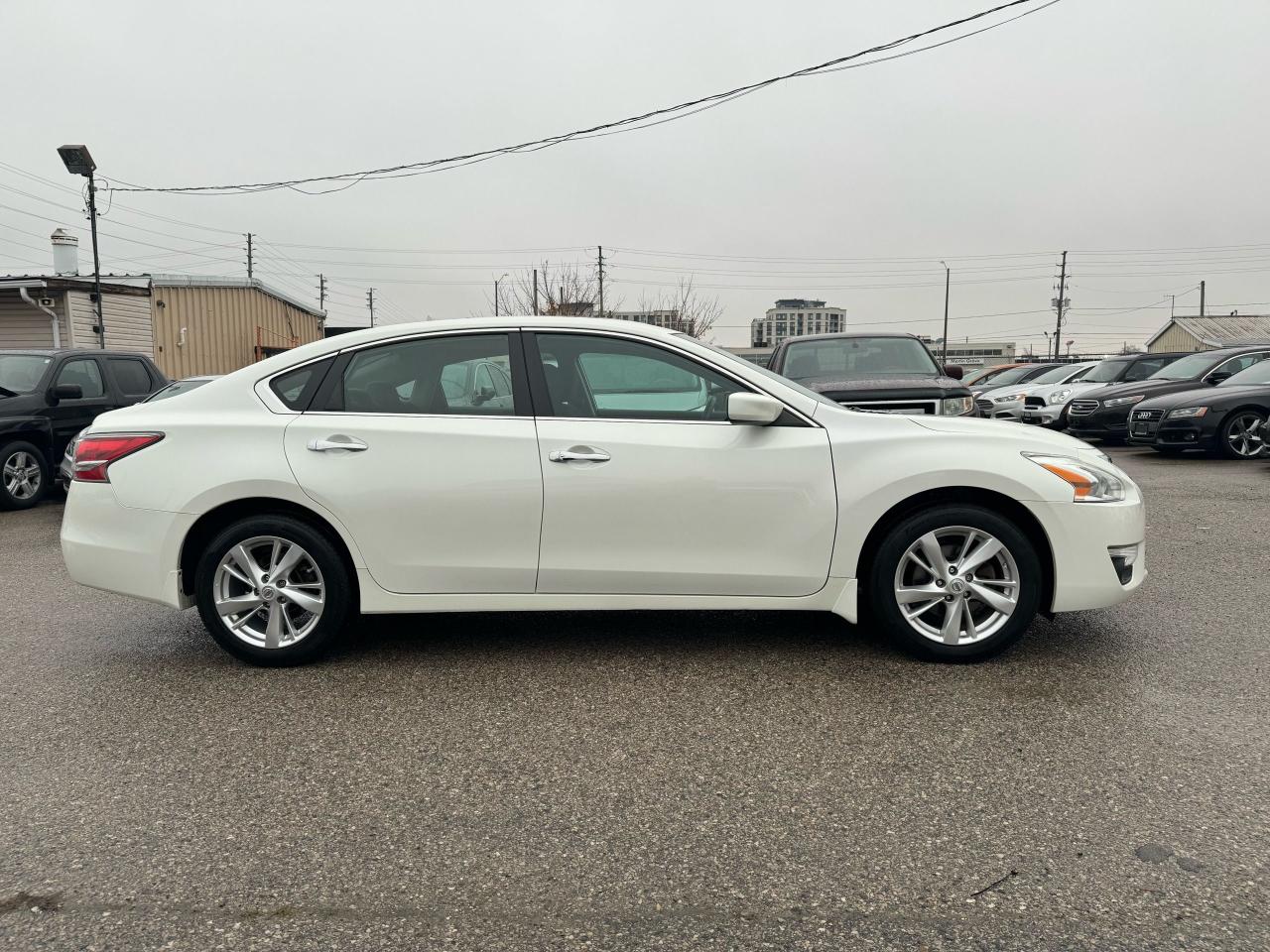 2015 Nissan Altima 2.5 SV - Photo #4