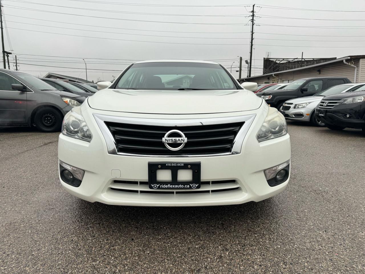 2015 Nissan Altima 2.5 SV - Photo #2