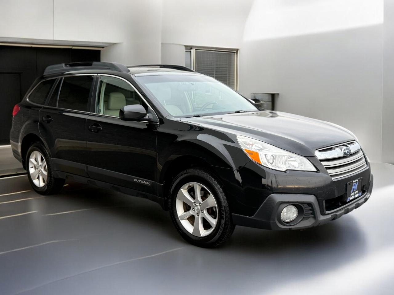 2014 Subaru Outback Limited **FULLY LOADED** - Photo #3