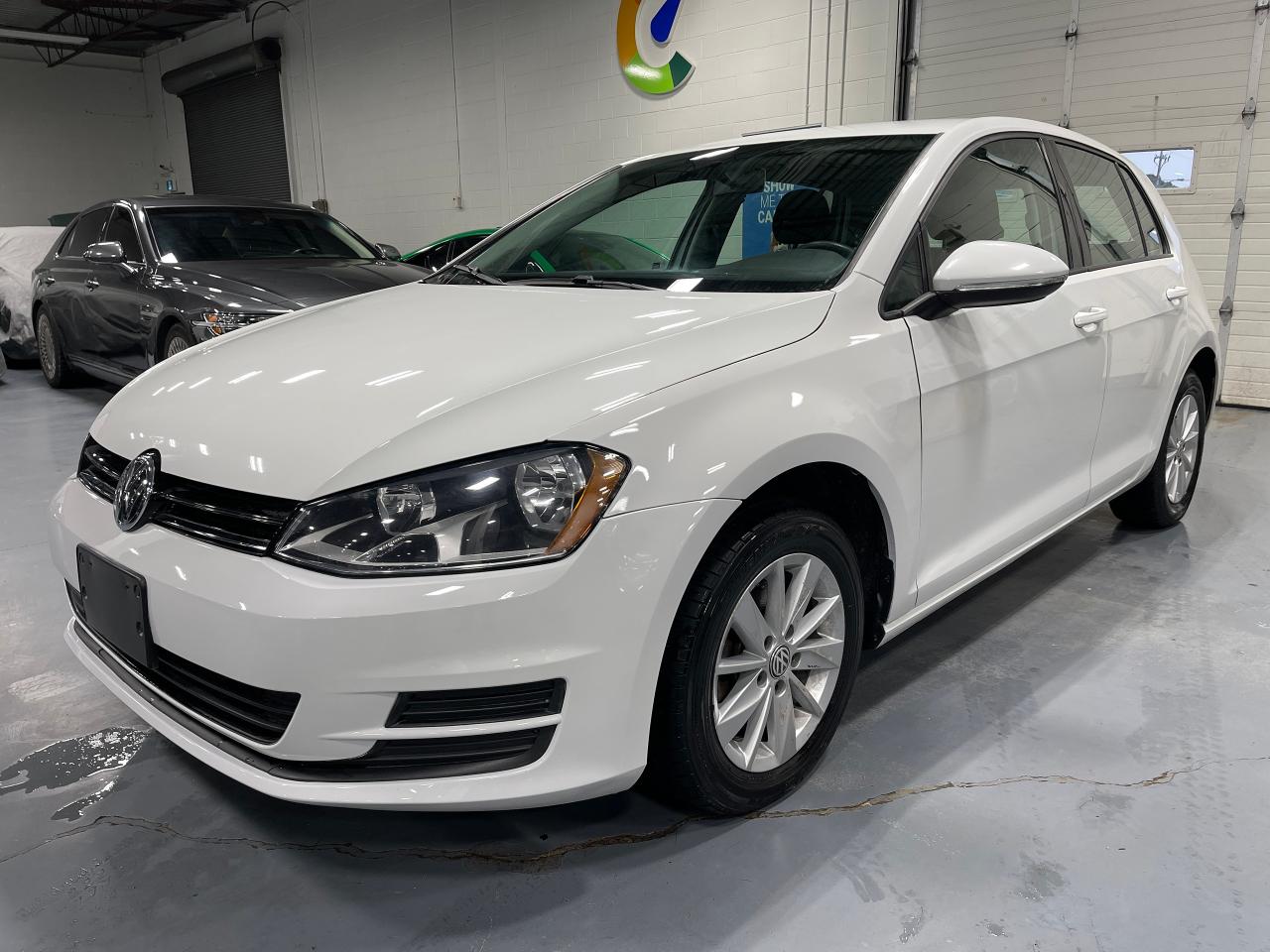 Used 2017 Volkswagen Golf TRENDLINE for sale in North York, ON