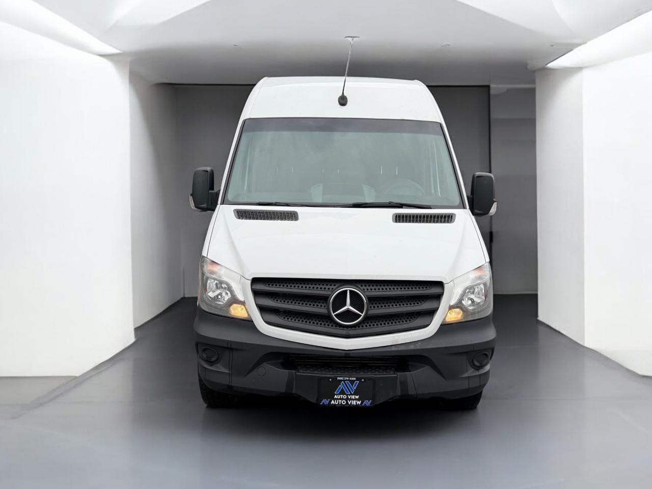 2017 Mercedes-Benz Sprinter RWD 2500 V6 144" **CLEAN CARFAX** - Photo #2