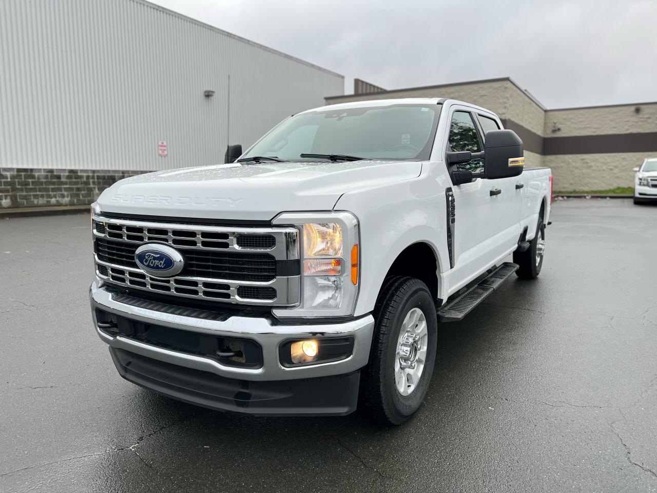 Used 2023 Ford F-350 Super Duty SRW XLT for sale in Campbell River, BC