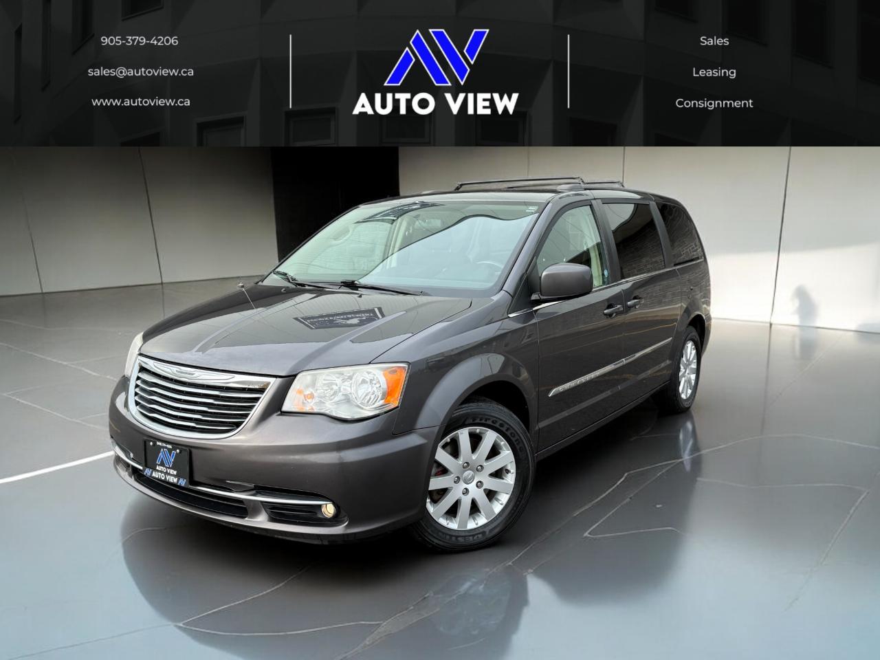 Used 2015 Chrysler Town & Country TOURING **CLEAN CARFAX** for sale in Stoney Creek, ON