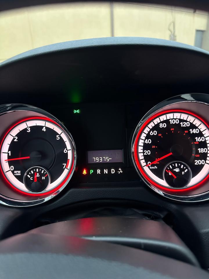 2013 Dodge Grand Caravan SXT Photo3