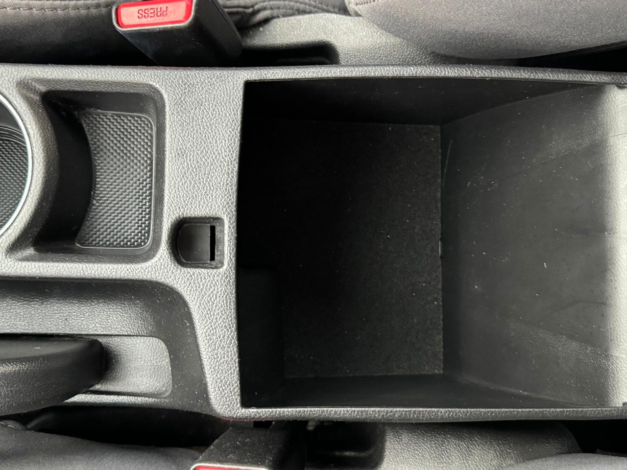 2015 Hyundai Elantra L+New Tires+Brakes+A/C+Keyless Entry Photo