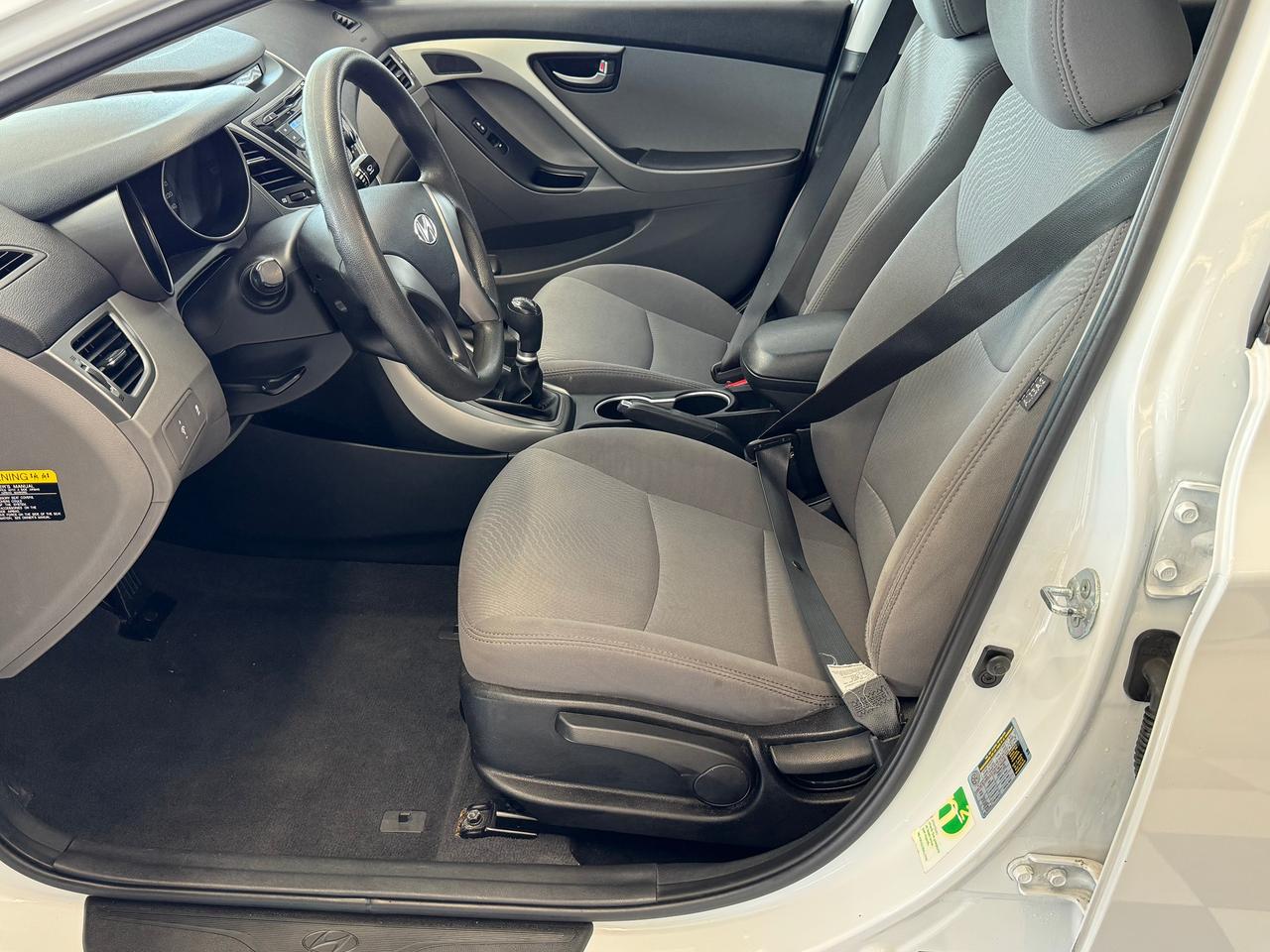 2015 Hyundai Elantra L+New Tires+Brakes+A/C+Keyless Entry Photo