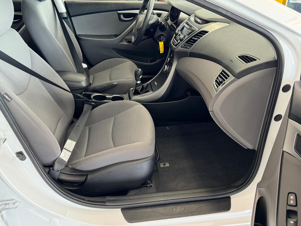 2015 Hyundai Elantra L+New Tires+Brakes+A/C+Keyless Entry Photo