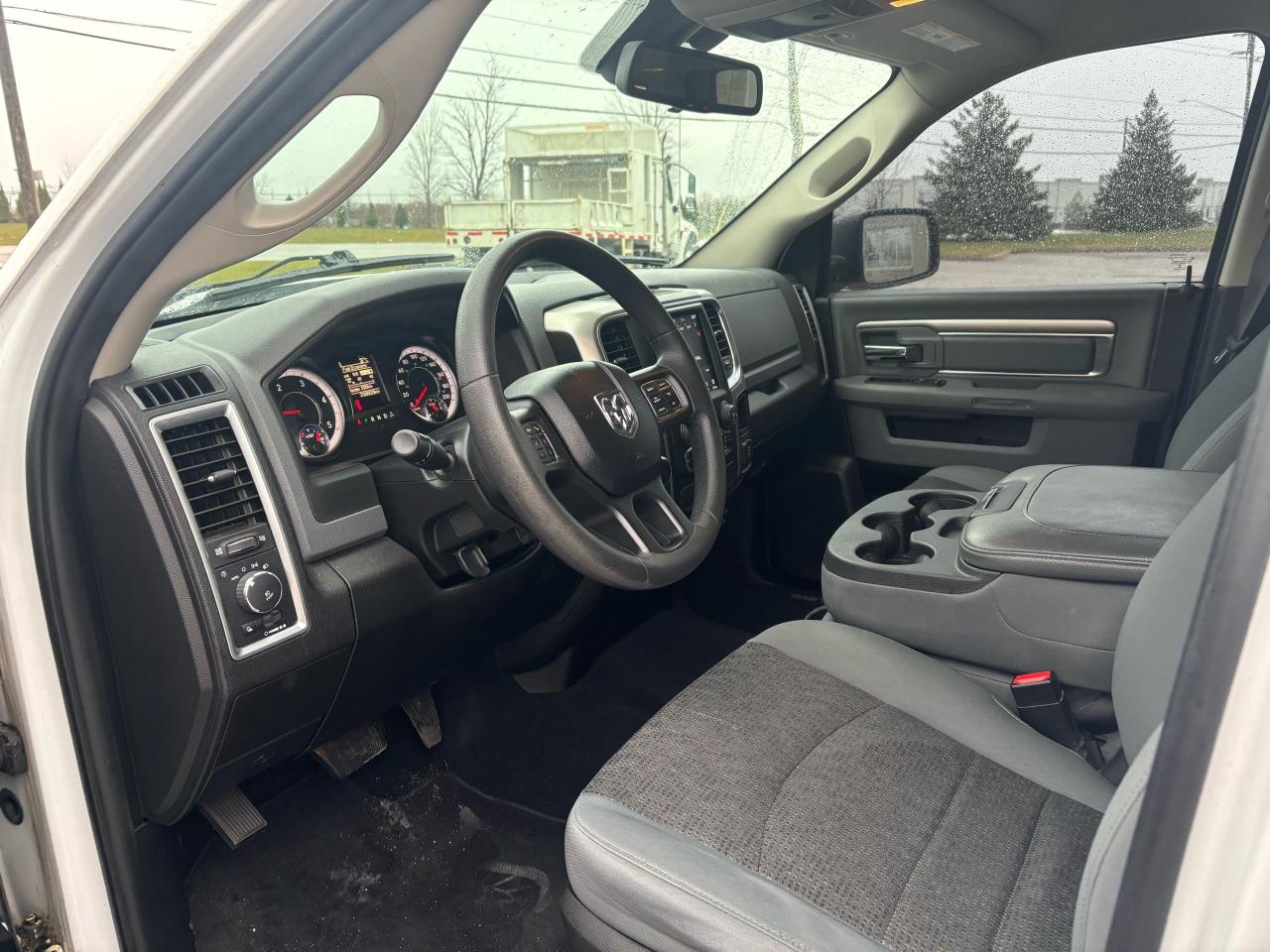 2019 RAM 1500 SLT - Photo #6