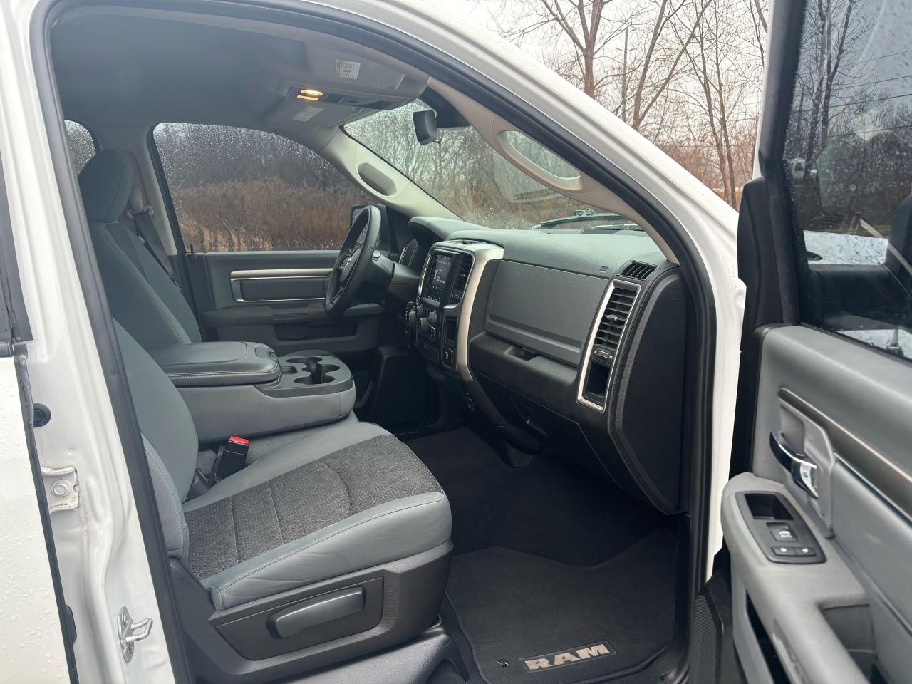 2019 RAM 1500 SLT - Photo #7