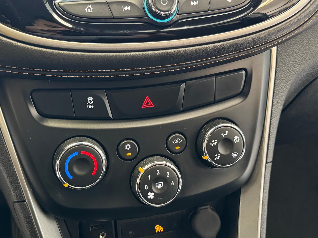 2018 Chevrolet Trax LT+Camera+ApplePlay+Remote Start+CLEAN CARFAX Photo