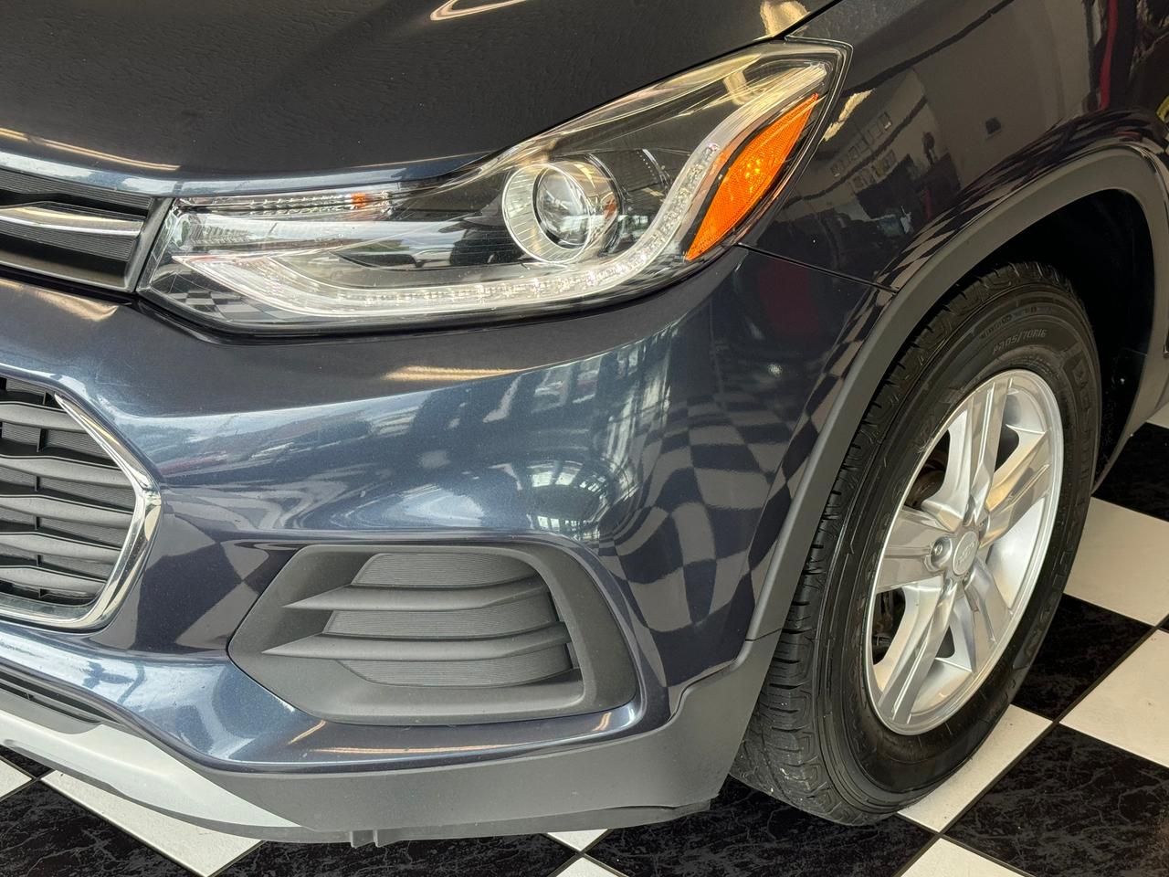 2018 Chevrolet Trax LT+Camera+ApplePlay+Remote Start+CLEAN CARFAX Photo