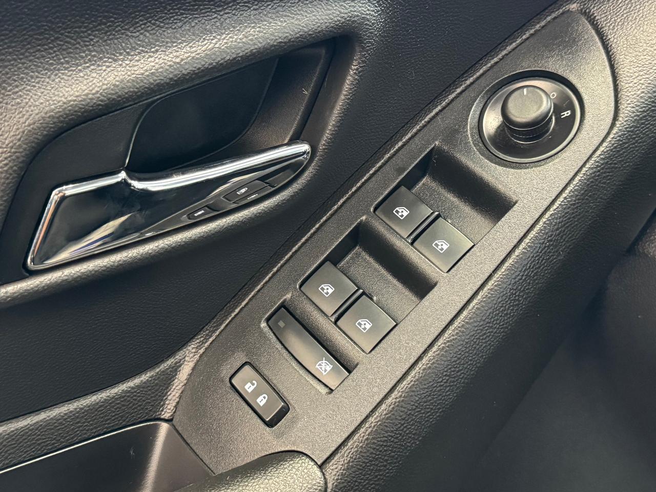 2018 Chevrolet Trax LT+Camera+ApplePlay+Remote Start+CLEAN CARFAX Photo
