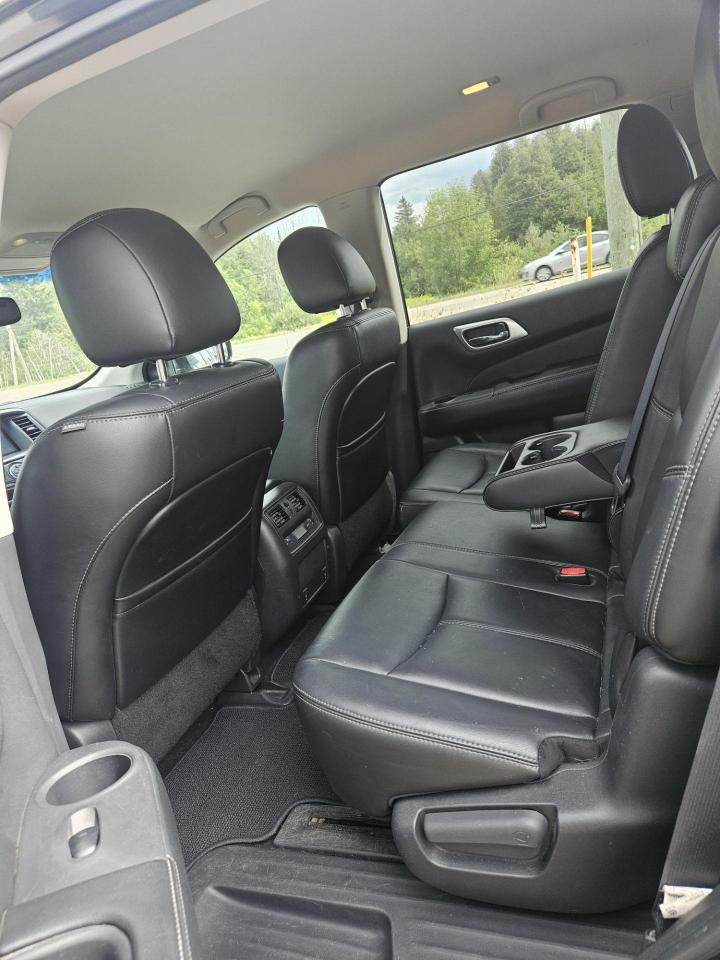 2014 Nissan Pathfinder SL Photo4