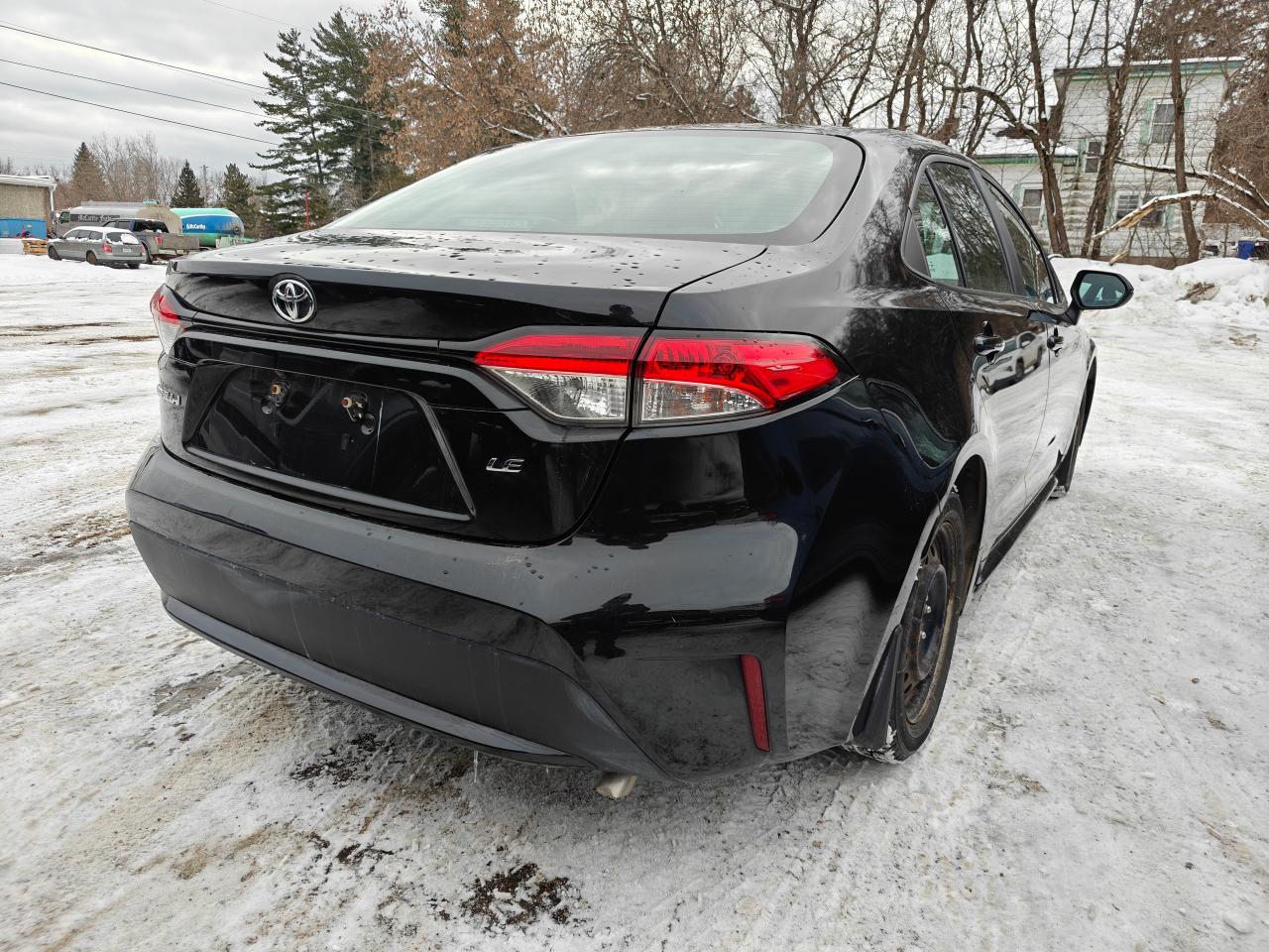 2021 Toyota Corolla LE Photo