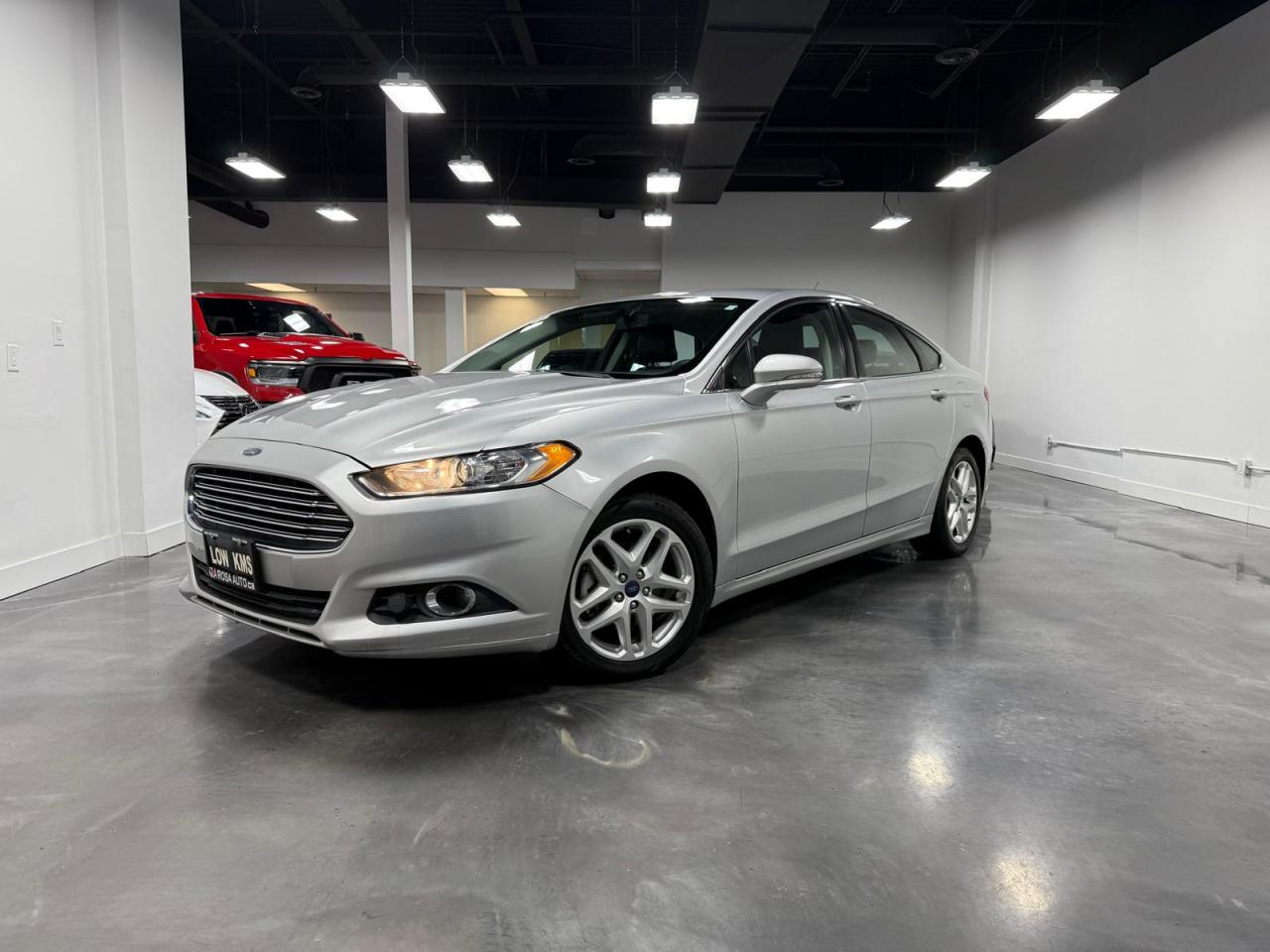 Used 2015 Ford Fusion 4dr Sdn SE FWD LOW KM  BLUETOOTH H-SEATS LEATHER for sale in Oakville, ON