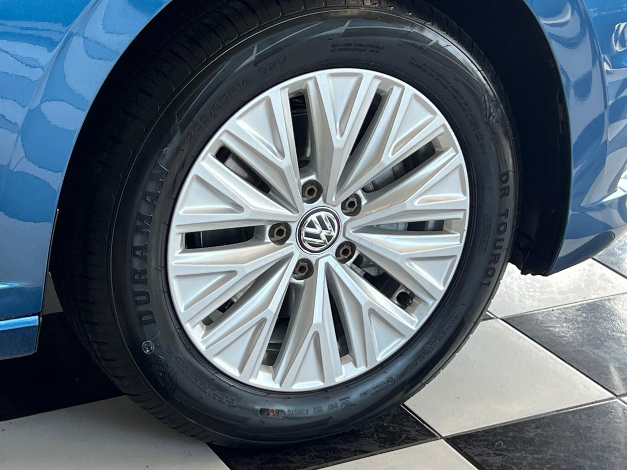 2019 Volkswagen Jetta Comfortline+New Tires+Heated Seats+CLEAN CARFAX Photo