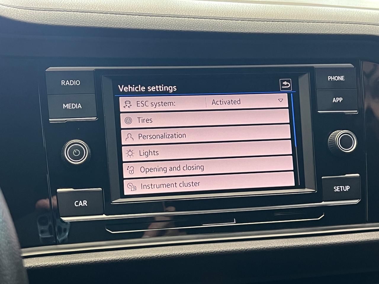 2019 Volkswagen Jetta Comfortline+New Tires+Heated Seats+CLEAN CARFAX Photo