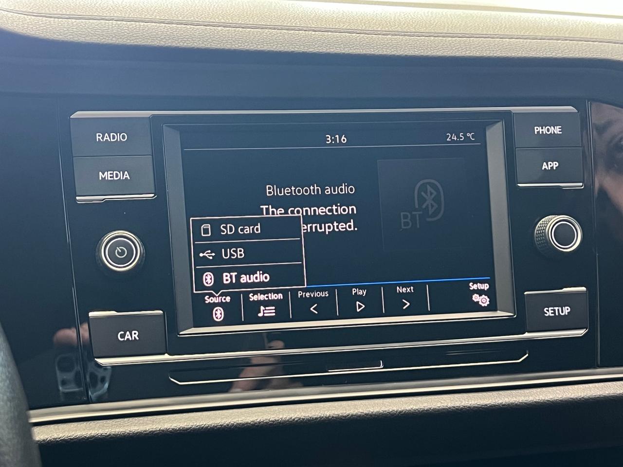 2019 Volkswagen Jetta Comfortline+New Tires+Heated Seats+CLEAN CARFAX Photo