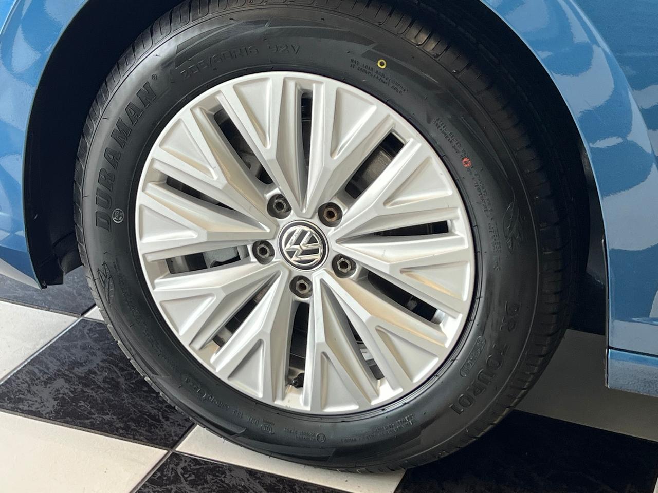 2019 Volkswagen Jetta Comfortline+New Tires+Heated Seats+CLEAN CARFAX Photo