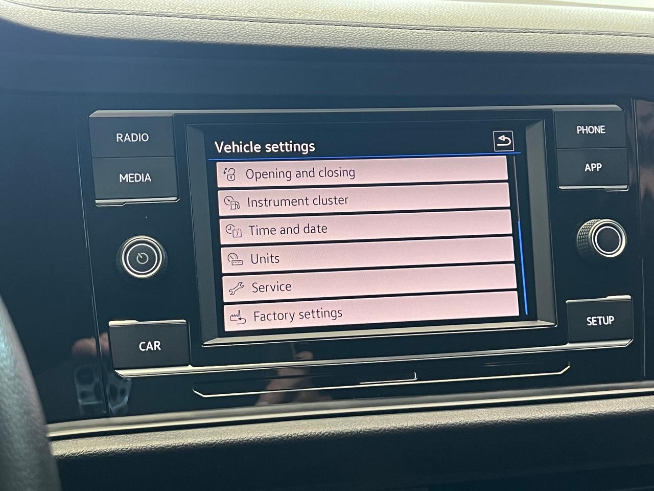 2019 Volkswagen Jetta Comfortline+New Tires+Heated Seats+CLEAN CARFAX Photo