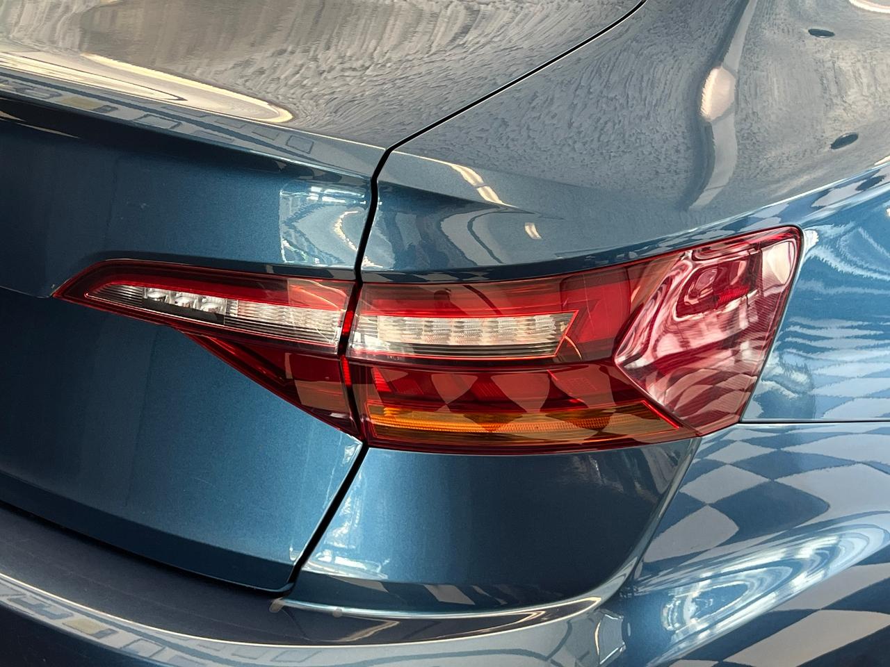 2019 Volkswagen Jetta Comfortline+New Tires+Heated Seats+CLEAN CARFAX Photo