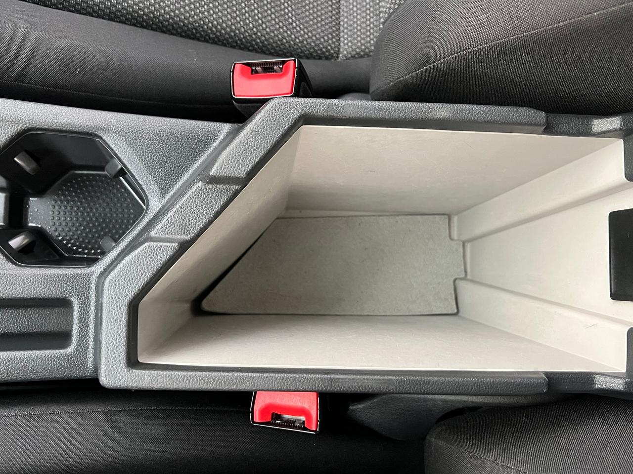 2019 Volkswagen Jetta Comfortline+New Tires+Heated Seats+CLEAN CARFAX Photo