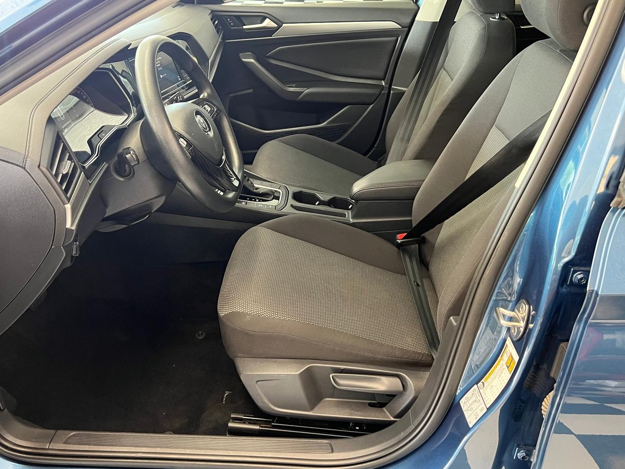 2019 Volkswagen Jetta Comfortline+New Tires+Heated Seats+CLEAN CARFAX Photo