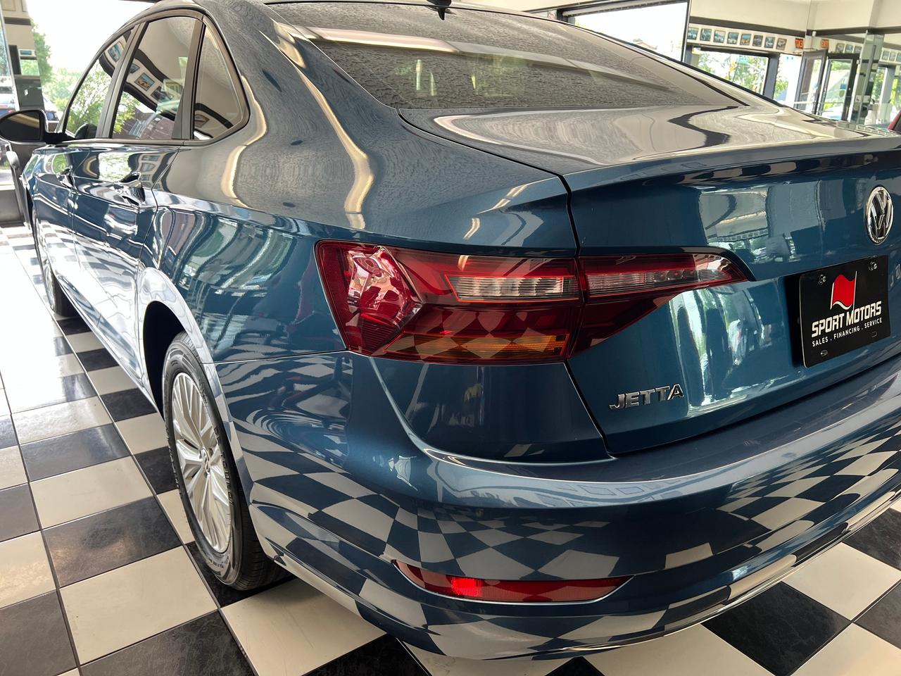 2019 Volkswagen Jetta Comfortline+New Tires+Heated Seats+CLEAN CARFAX Photo