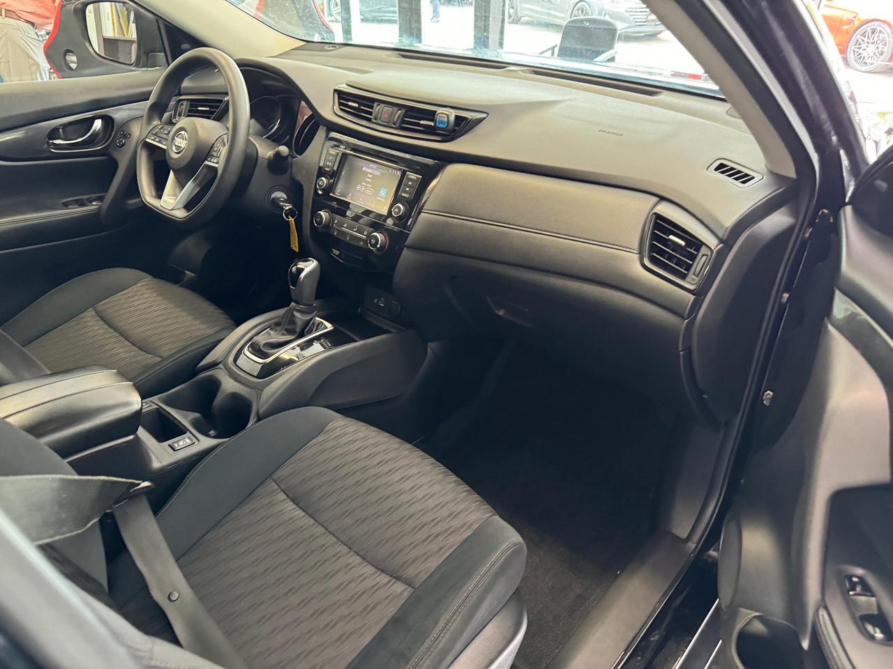 2018 Nissan Rogue S+New Tires+Blind Spot+ApplePlay+ACCIDENT FREE Photo
