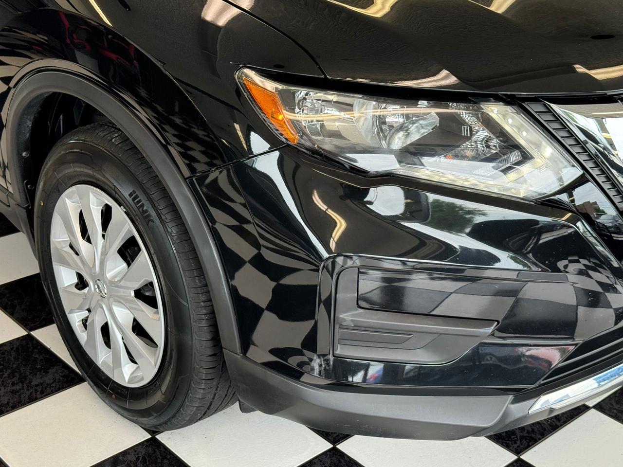 2018 Nissan Rogue S+New Tires+Blind Spot+ApplePlay+ACCIDENT FREE Photo