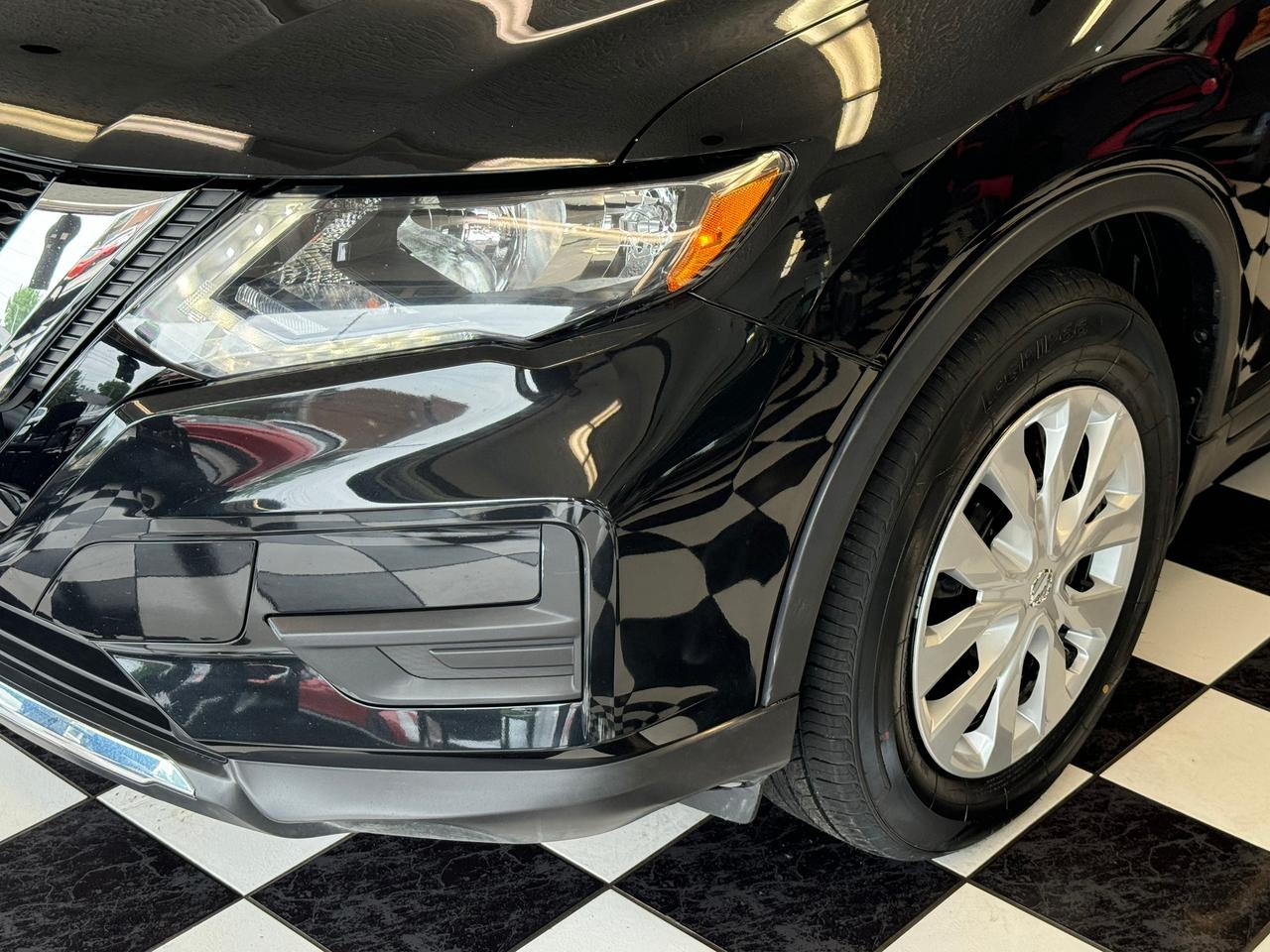 2018 Nissan Rogue S+New Tires+Blind Spot+ApplePlay+ACCIDENT FREE Photo