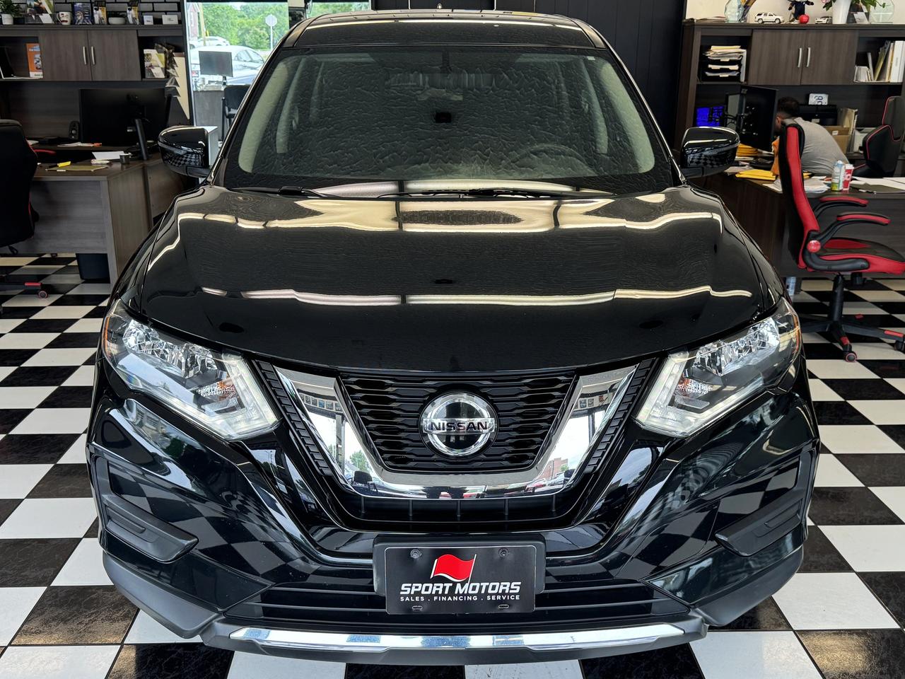 2018 Nissan Rogue S+New Tires+Blind Spot+ApplePlay+ACCIDENT FREE Photo
