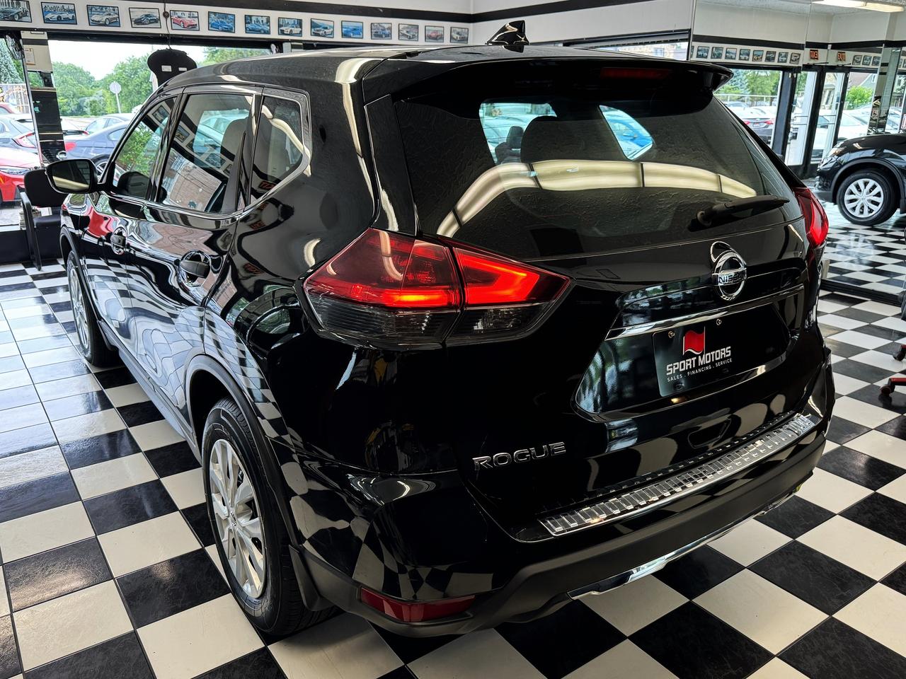 2018 Nissan Rogue S+New Tires+Blind Spot+ApplePlay+ACCIDENT FREE Photo