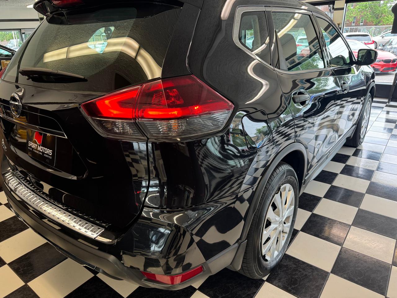 2018 Nissan Rogue S+New Tires+Blind Spot+ApplePlay+ACCIDENT FREE Photo