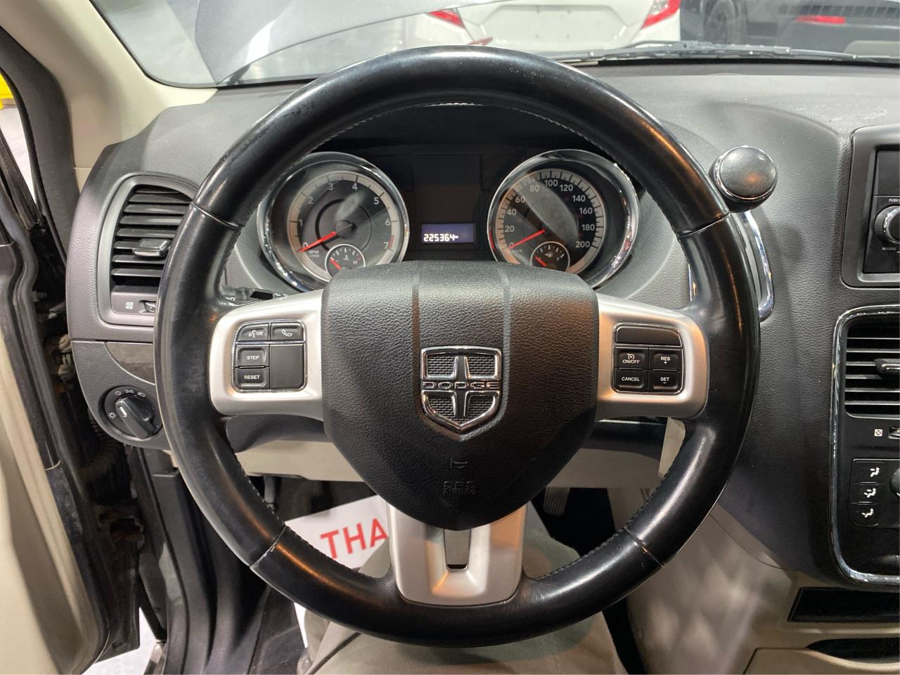 2016 Dodge Grand Caravan SXT Photo