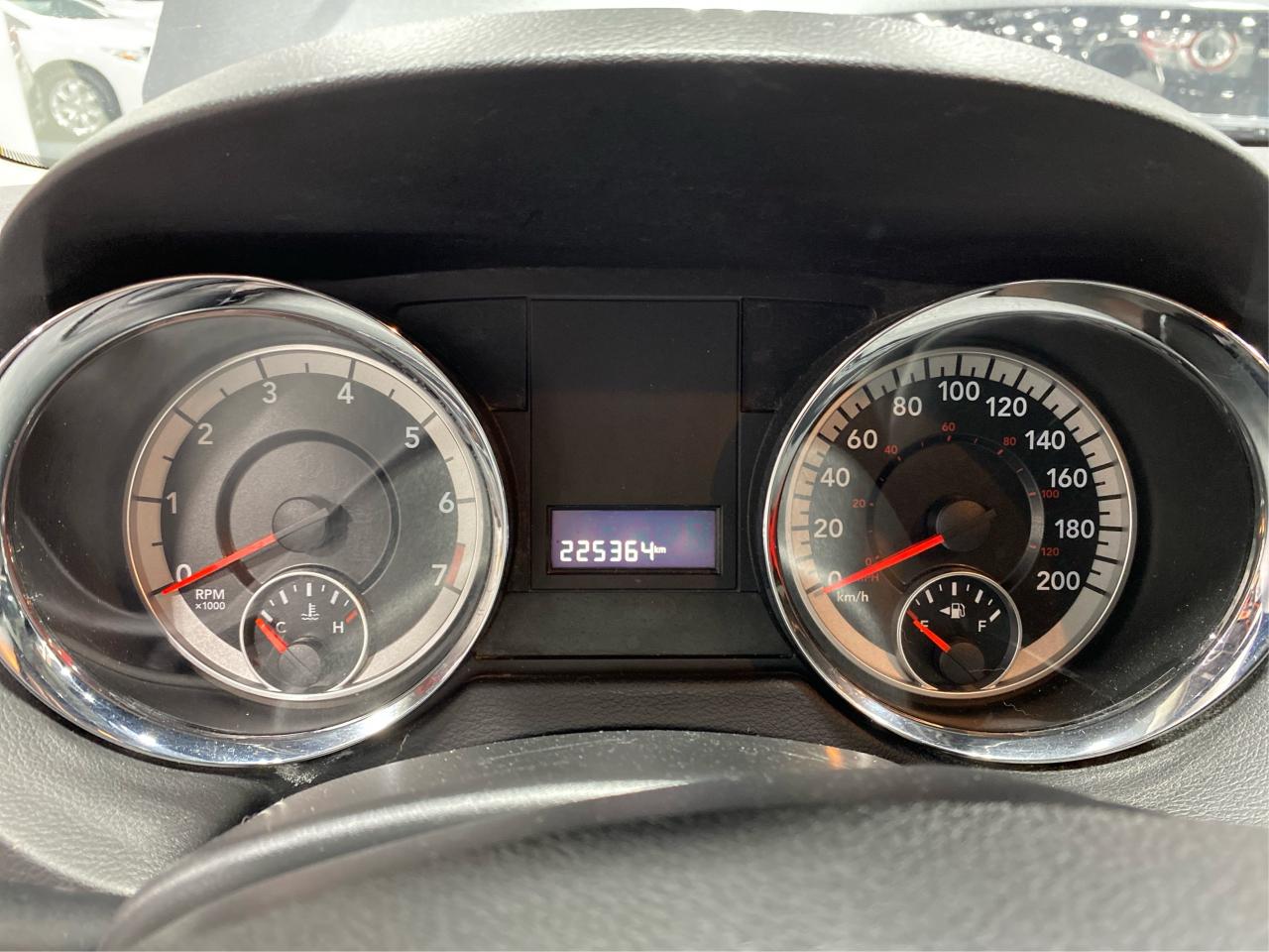 2016 Dodge Grand Caravan SXT Photo