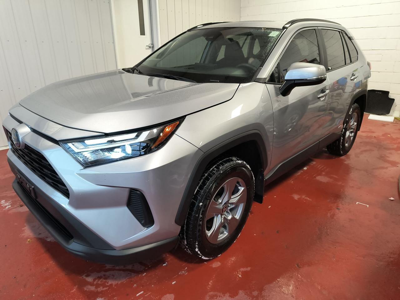 Used 2023 Toyota RAV4 XLE AWD hybrid for sale in Pembroke, ON