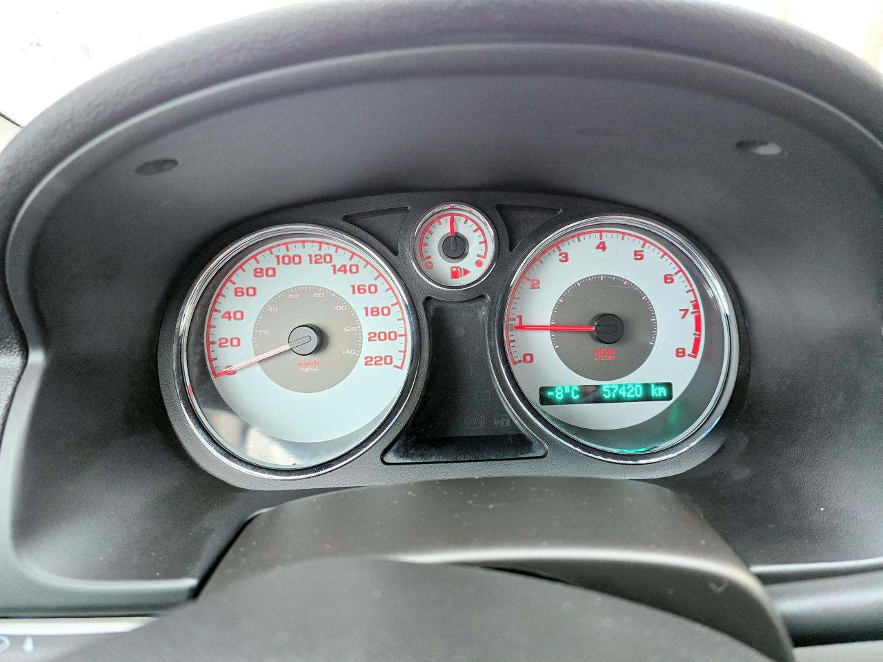 2009 Pontiac G5 Only  57,420 KM  Sunroof - Photo #10