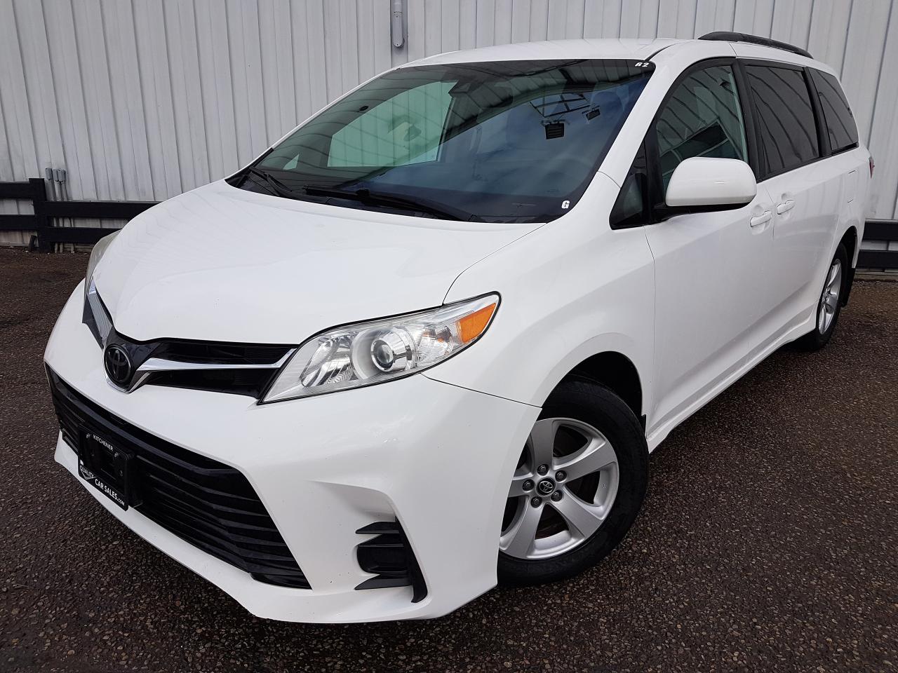 Used 2020 Toyota Sienna LE *HEATED SEATS* for sale in Kitchener, ON