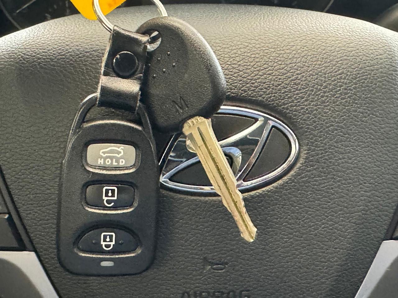 2017 Hyundai Elantra GL+New Tires+Brakes+ApplePlay+CLEAN CARFAX Photo